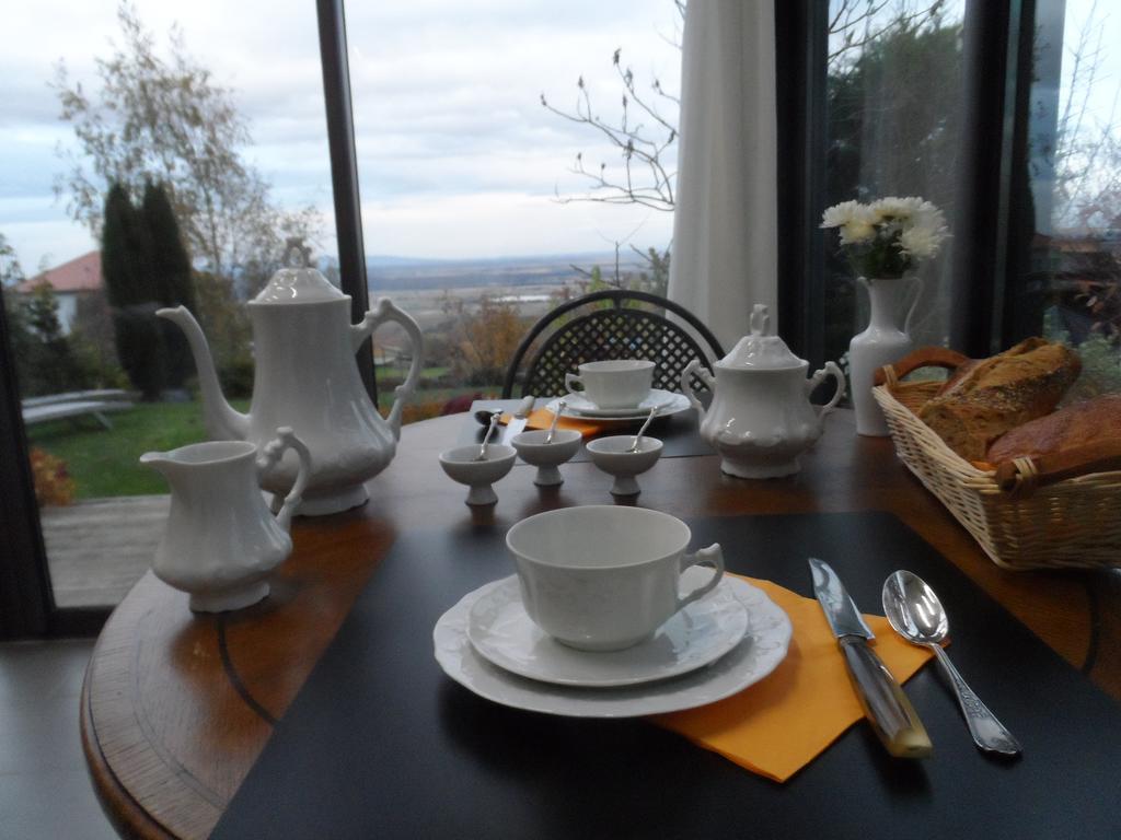 Chambres d'Hôtes Rachelle Schneider Husseren-les-Châteaux Zimmer foto